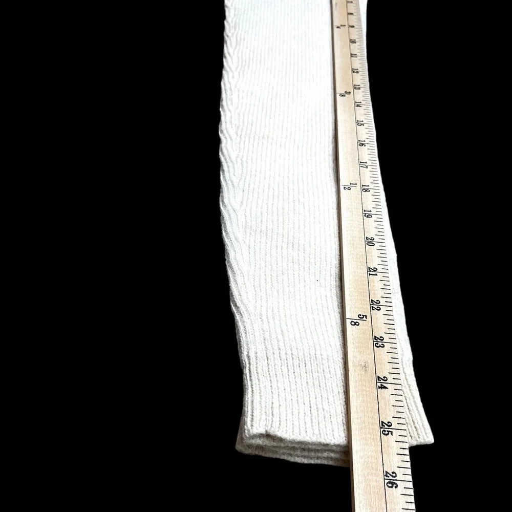 Club Monaco Alpaca Sweater‎ ivory classic minimalist size M